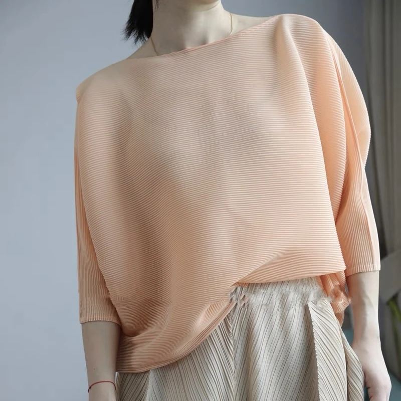 2506211飞岛国宅系蝙蝠袖纯色设计感上衣女高级透气25春夏新款