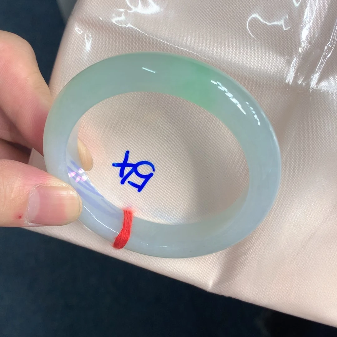 未镶嵌手镯翡翠玩****）翡翠