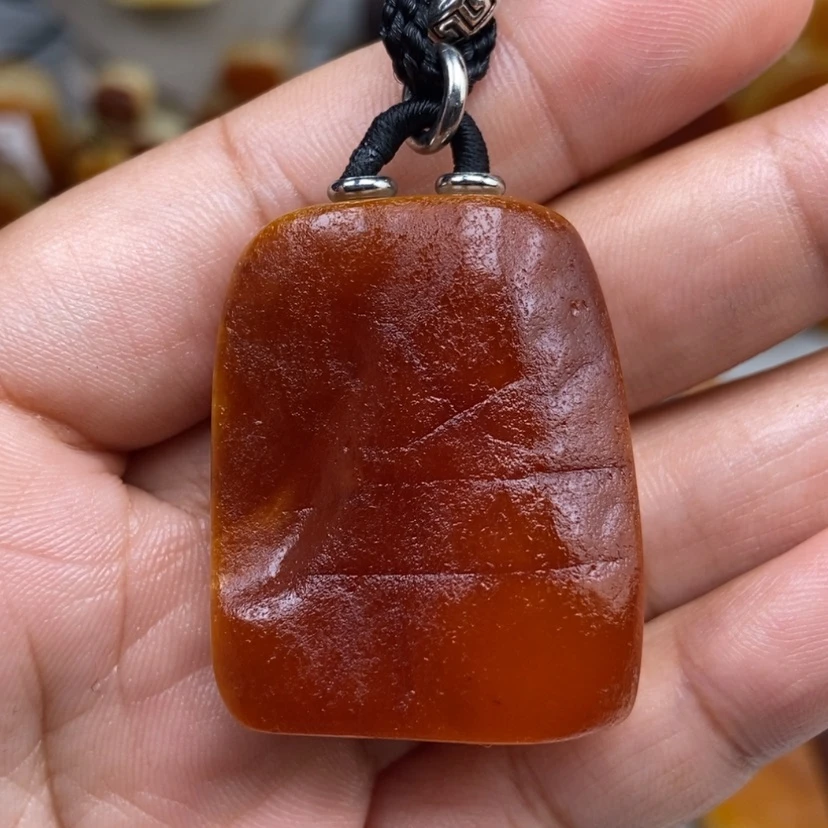 【闪购商品】琥珀颈饰未镶嵌