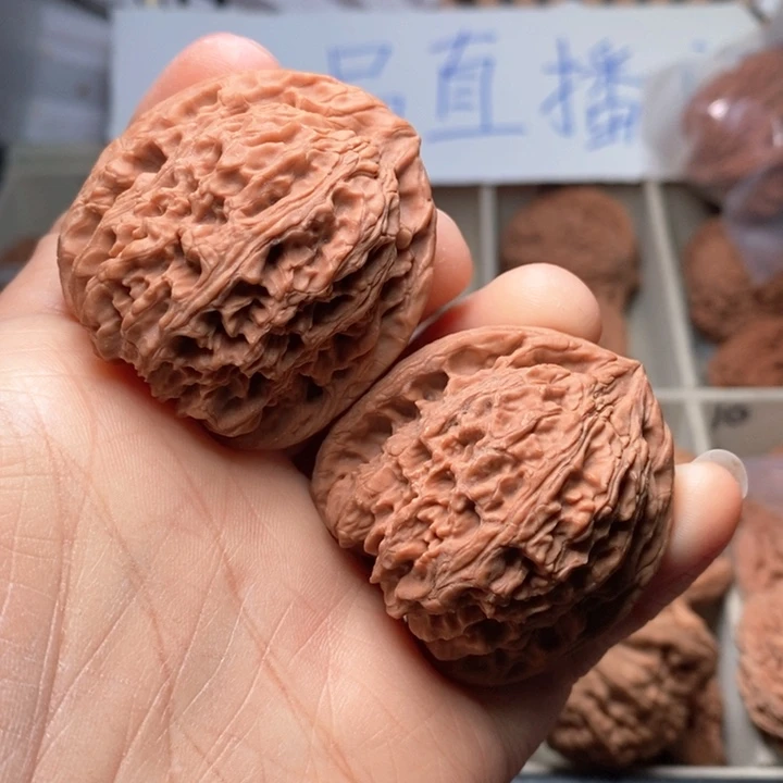 文玩核桃吊坠南疆石