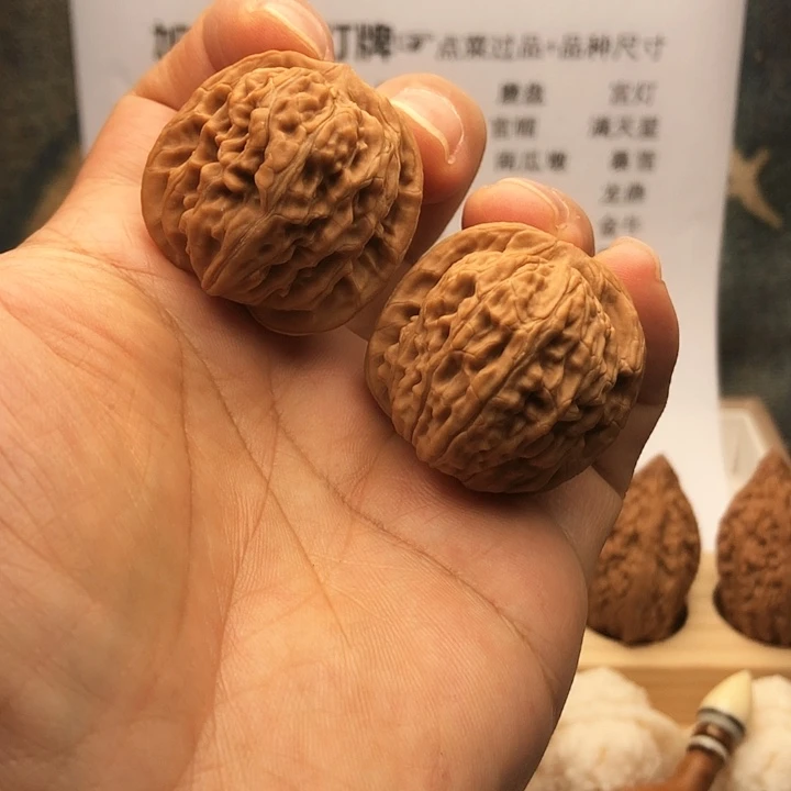 文玩核桃把件天**上四座楼，边34