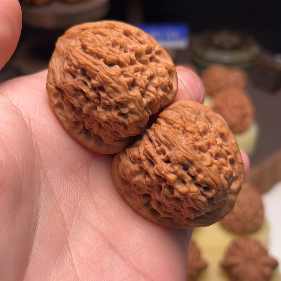 吊坠文玩核桃39三角疆