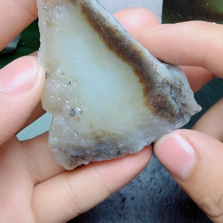 未镶嵌和田玉（糖玉）珠宝奇石