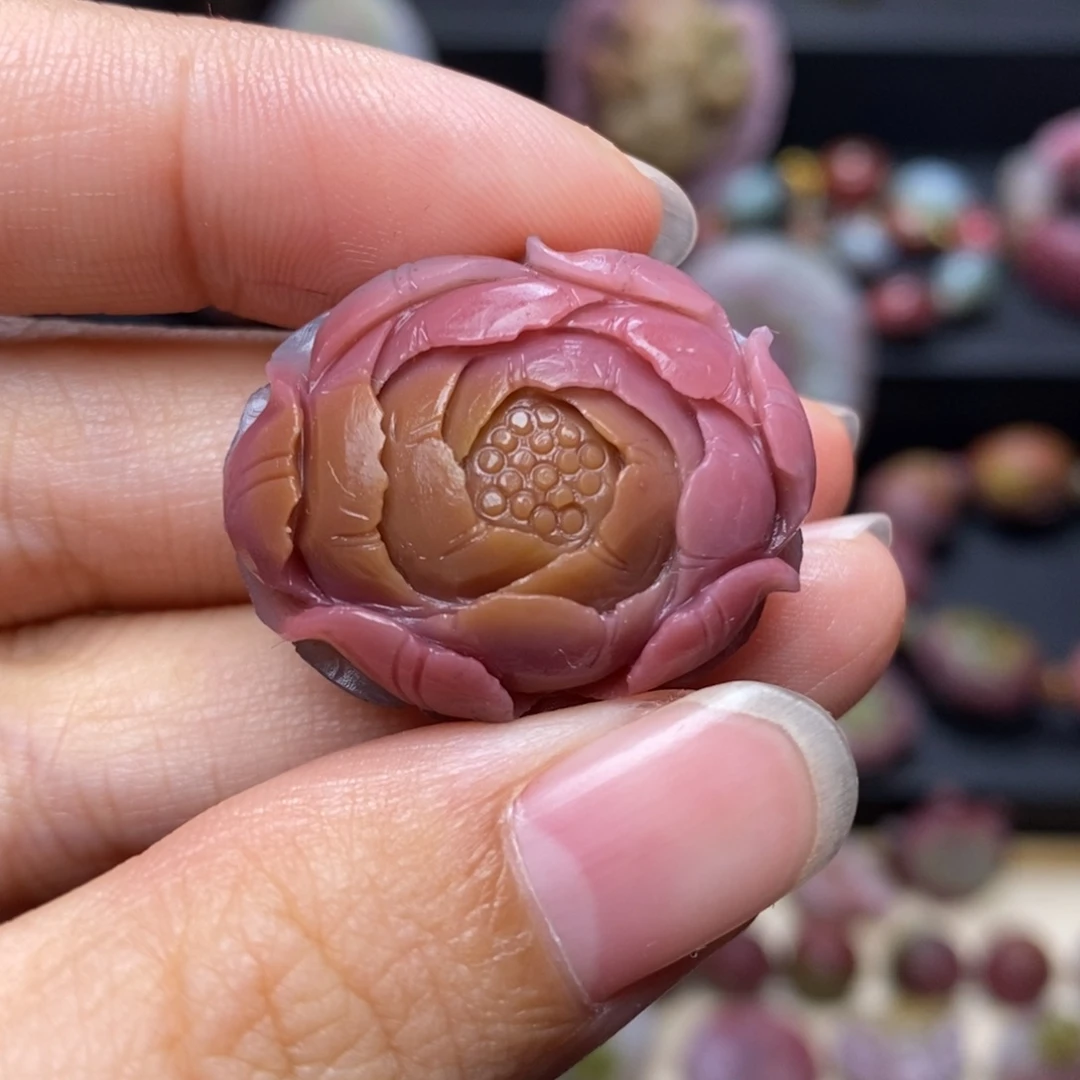玛瑙/玉髓配饰未镶嵌《花开富贵牡丹花》