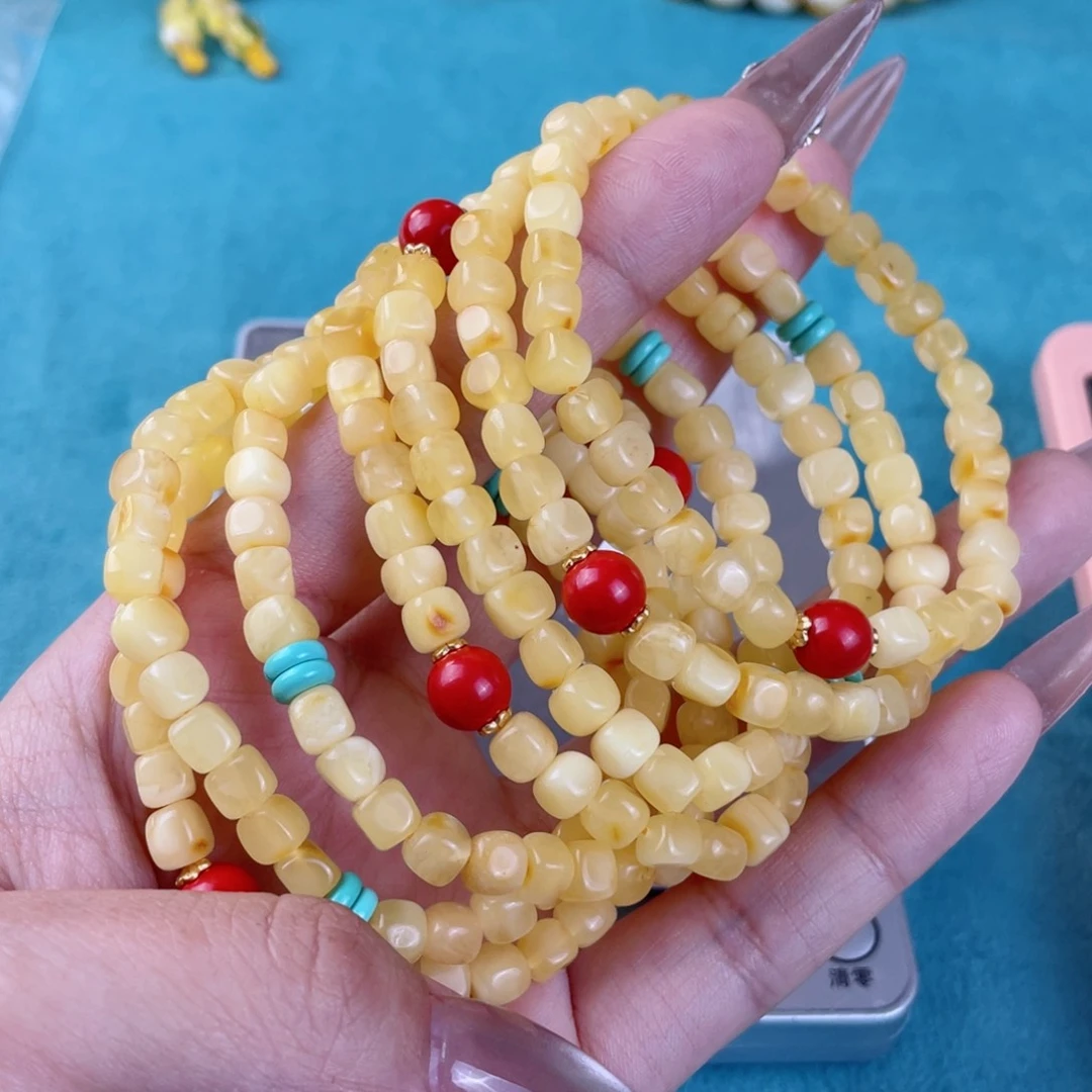 蜜蜡裸石未镶嵌多样性发其中一个