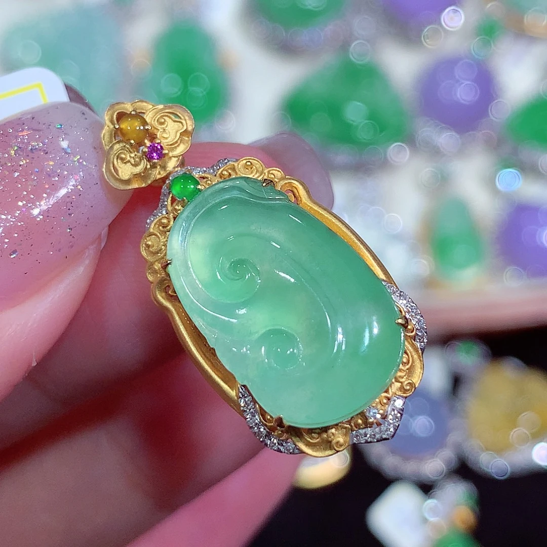 翡翠18K金镶嵌吊坠(不含链)