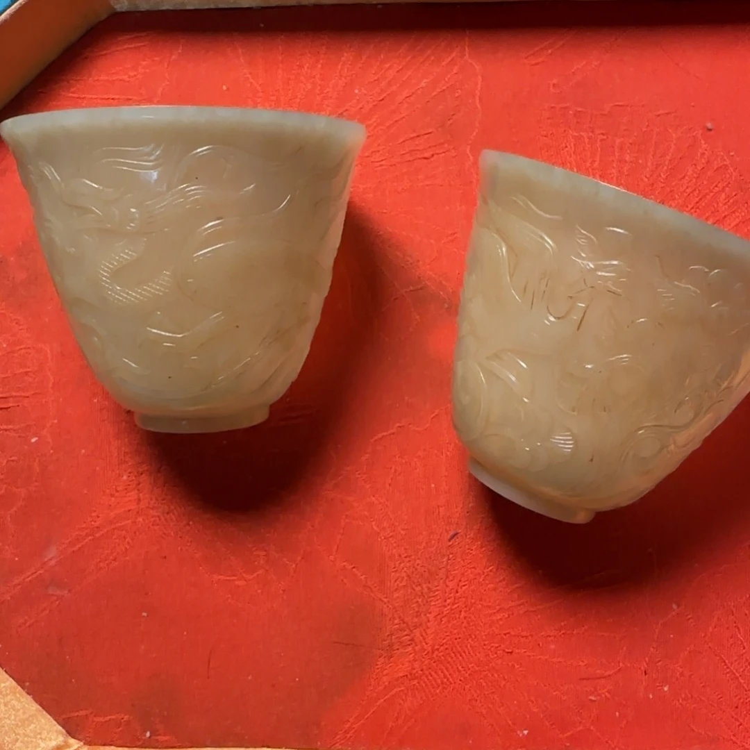 启***》和田玉未镶嵌把件