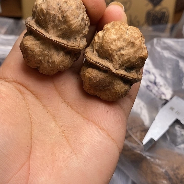 文玩核桃把件    71