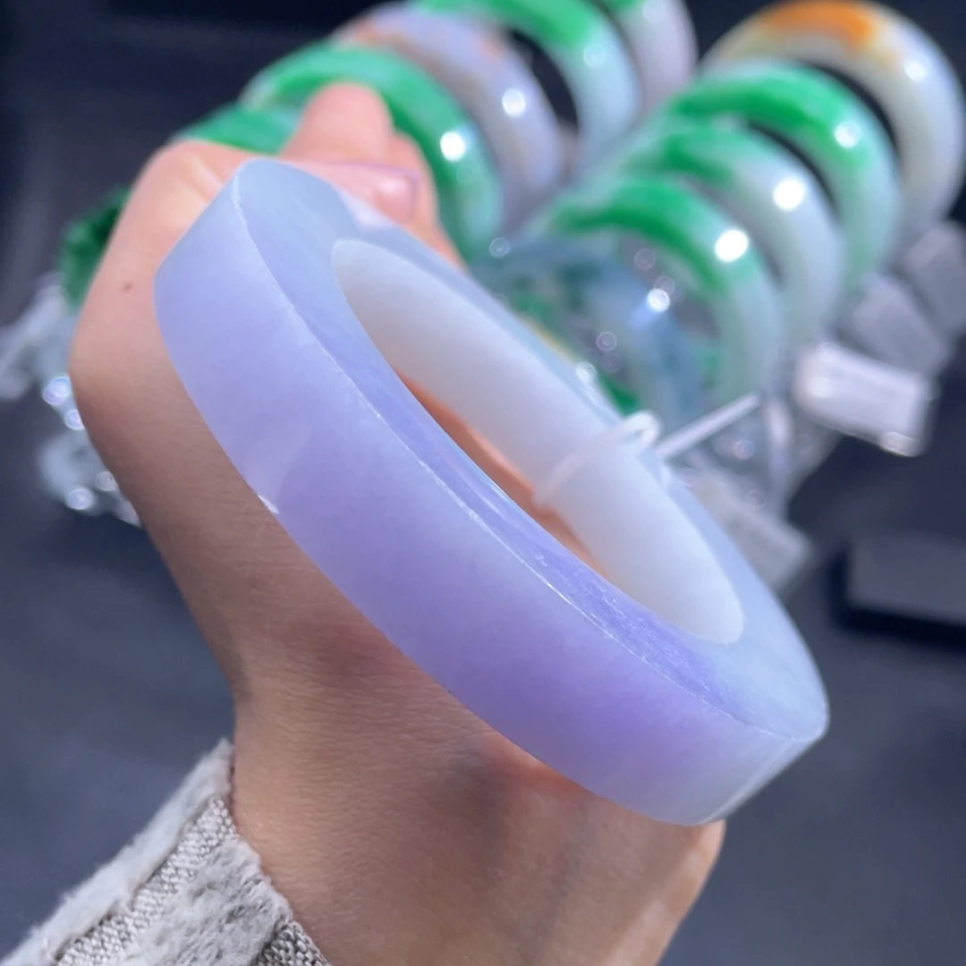 未镶嵌翡翠手镯定制翡翠