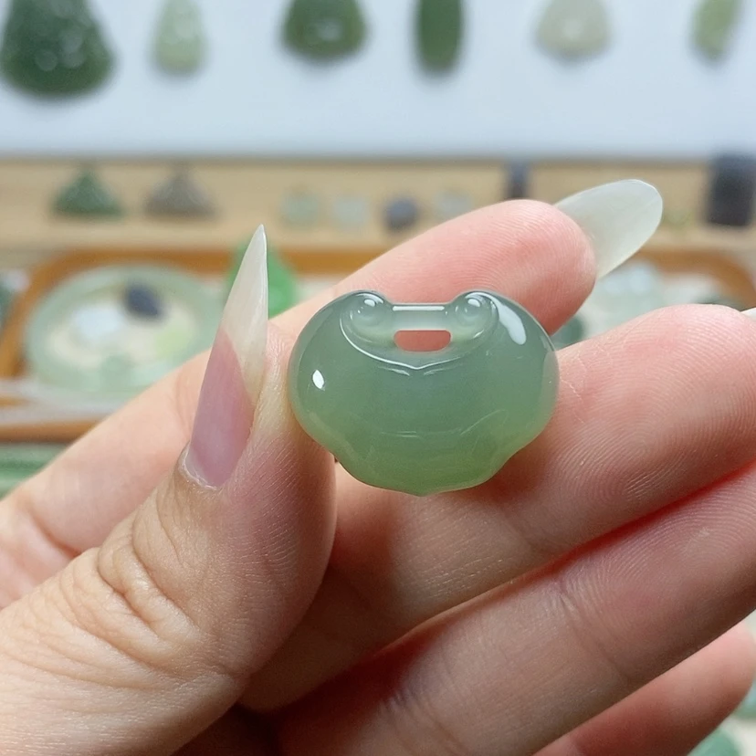 【闪购商品】颈饰未镶嵌和田玉啾*X