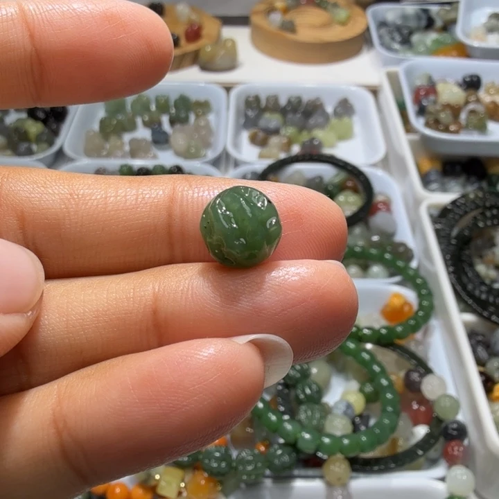和田玉未镶嵌珠宝奇石