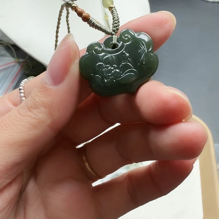 和田玉未镶嵌颈饰49