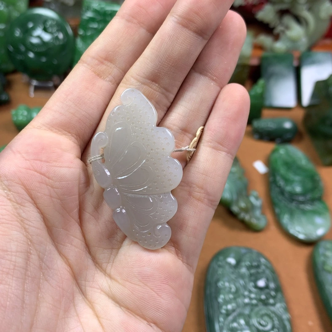 和田玉（糖玉）未镶嵌挂件