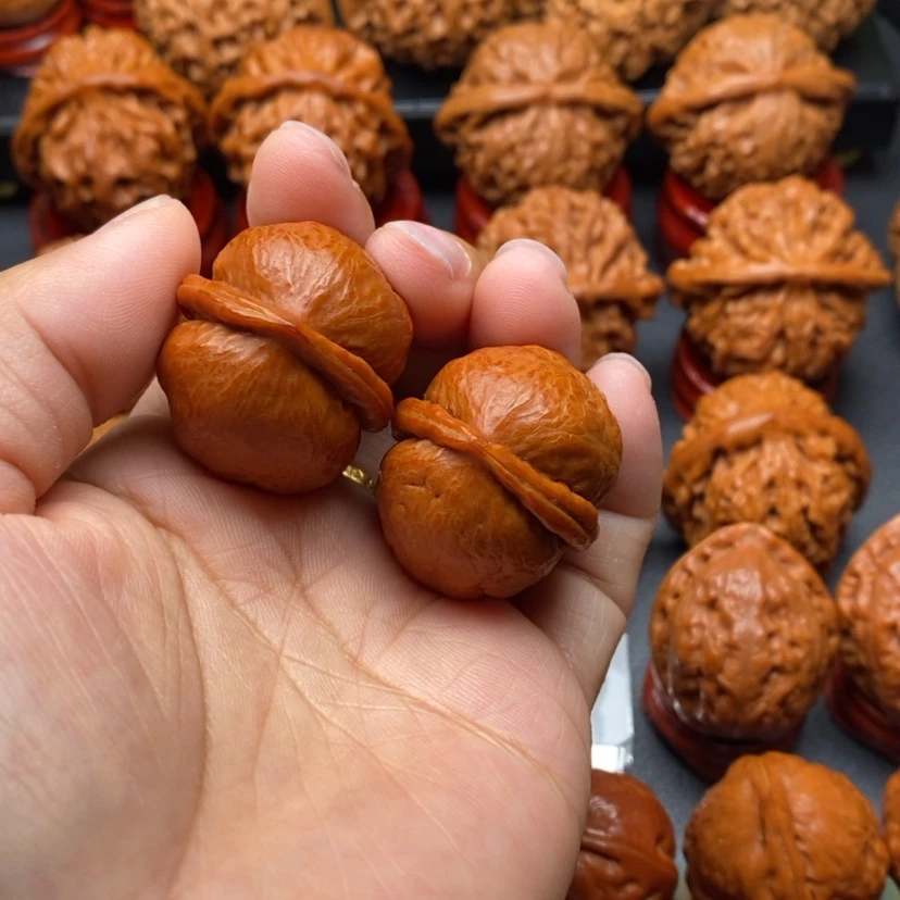 【闪购商品】文玩核桃把件海豚