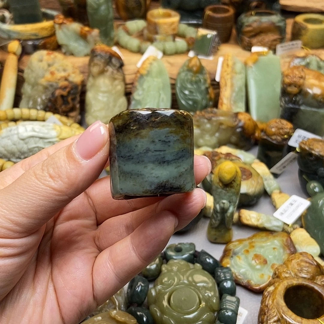 岫岩河磨玉（透闪石质玉）未镶嵌珠宝奇石～*～