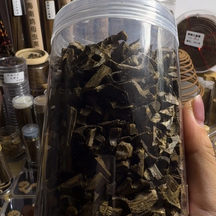 吱****盘香0.7算盘料6克。。。。