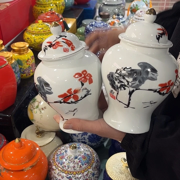 摆件陶瓷茶叶罐陶瓷密封罐