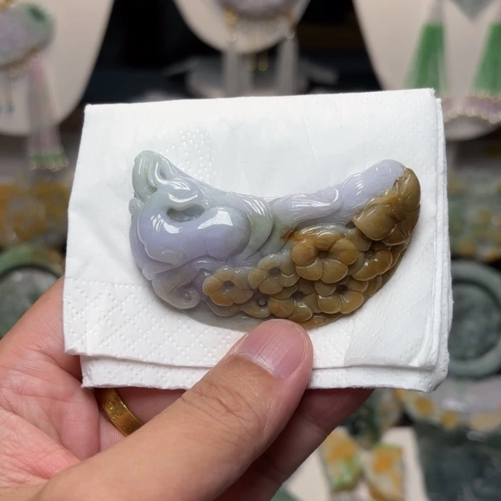 颈饰未镶嵌翡翠吊坠