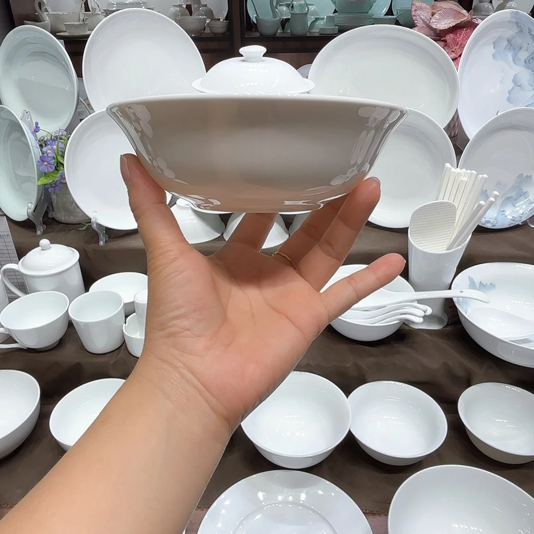 瓷5.5寸斗碗4个。