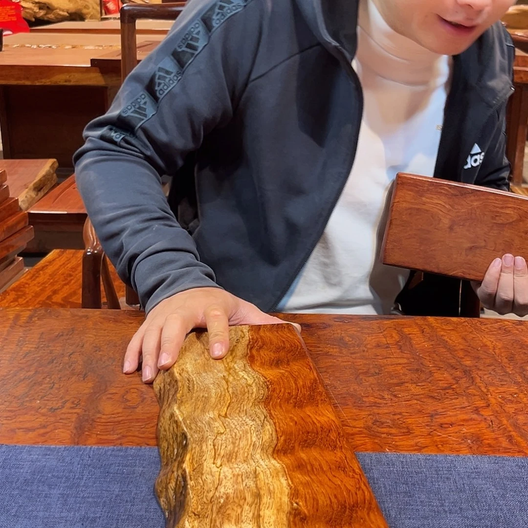 玉木（非红木类）巴花学名古夷苏木