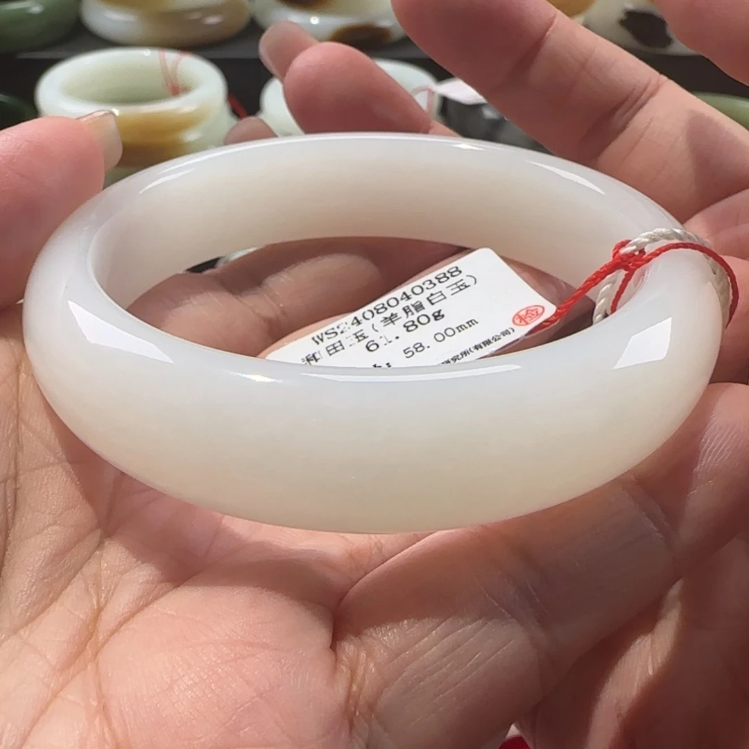 和田玉手镯未镶嵌亿*