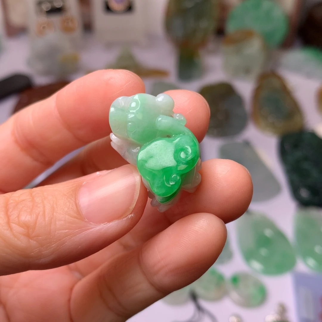 定制翡翠未镶嵌翡翠