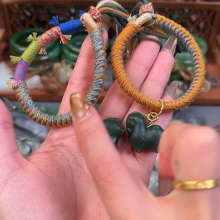 和田玉（糖玉）未镶嵌颈饰