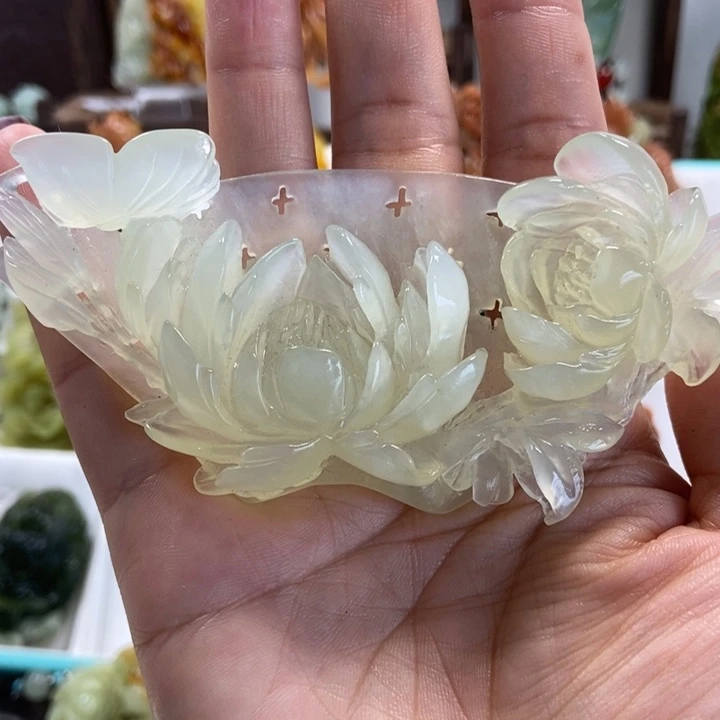 蛇纹石玉颈饰未镶嵌