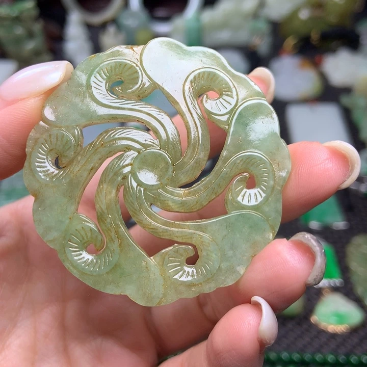 翡翠挂件未镶嵌清