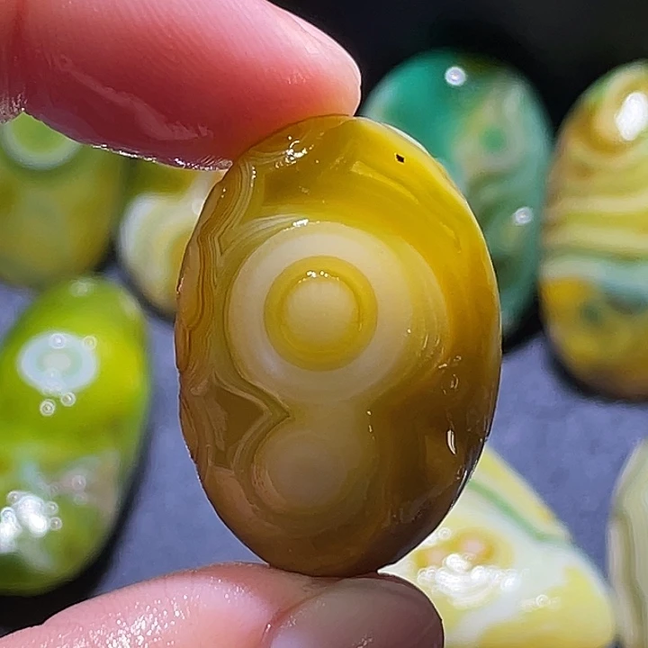 玛瑙/玉髓未镶嵌珠宝奇石