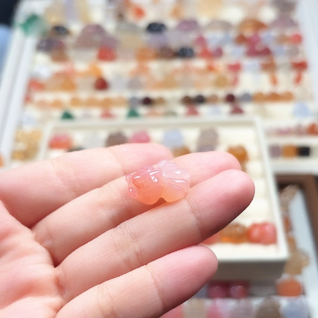 虾***•玛瑙/玉髓未镶嵌颈饰