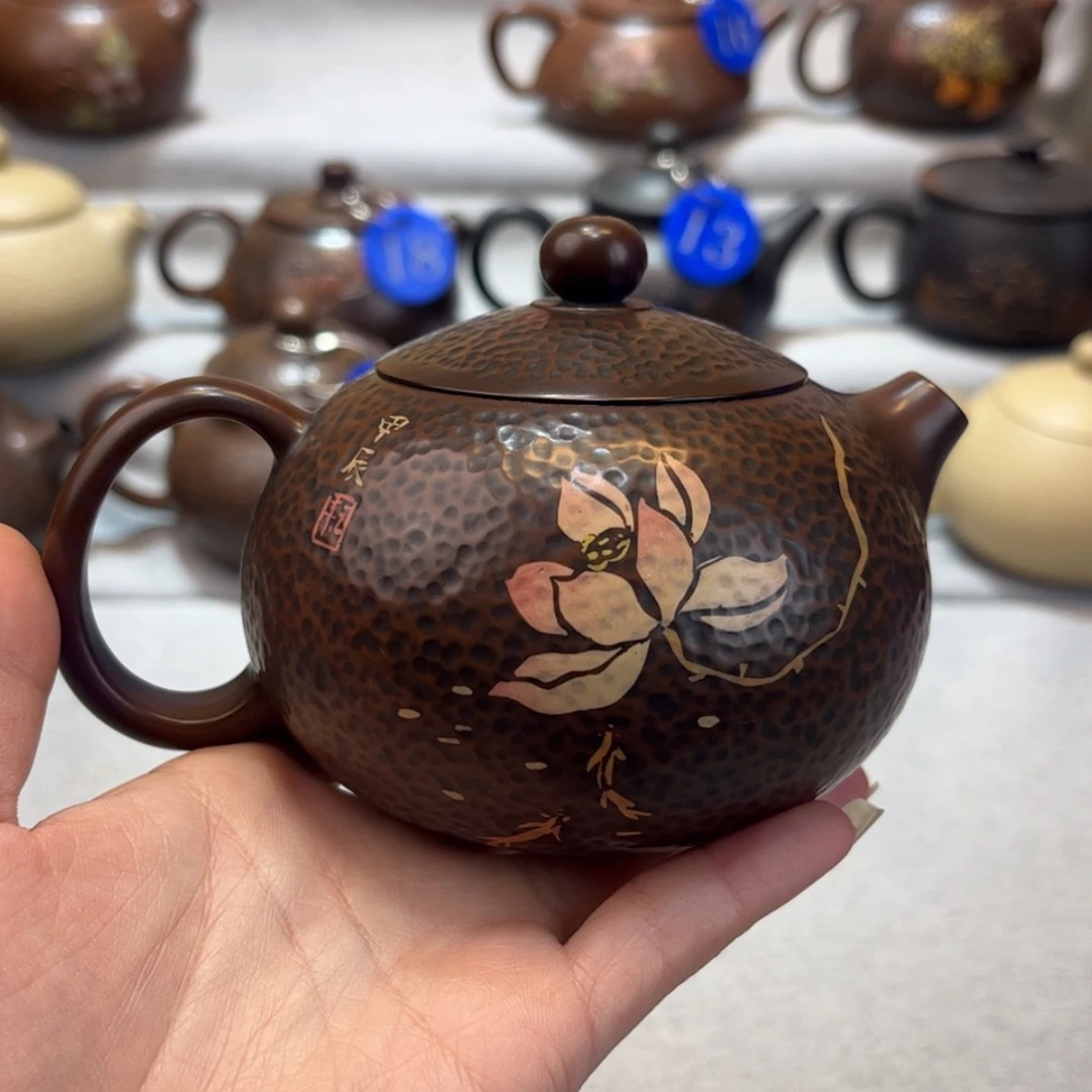 【闪购商品】红泥 微瑕  容量 240c c