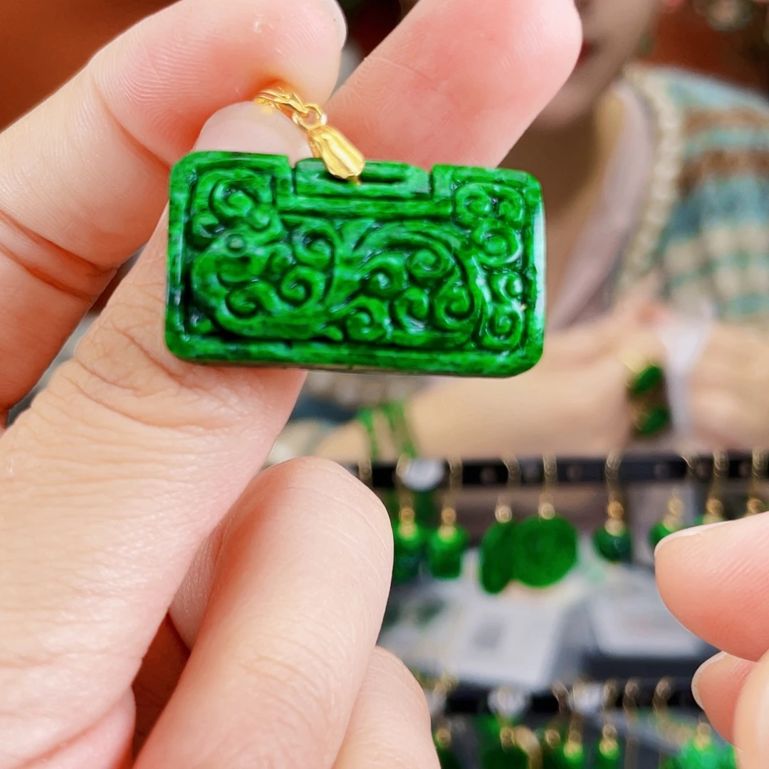 翡翠未镶嵌耳饰饰品