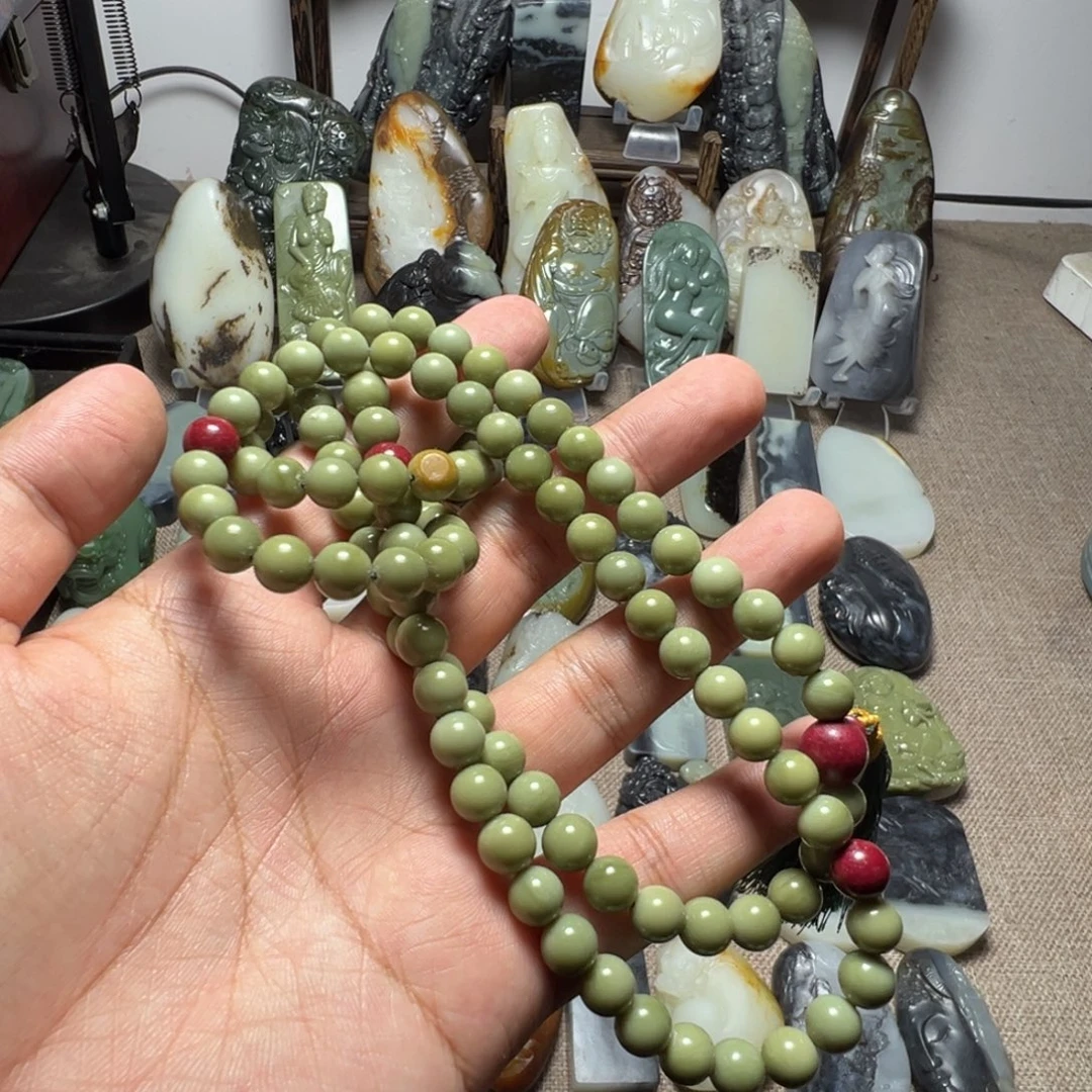 元***龙和田玉未镶嵌挂件串