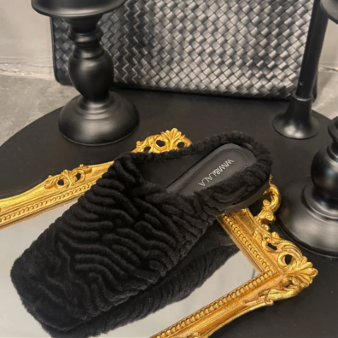 【维维啦】25夏款胎牛羊卷毛半拖拖鞋368-61