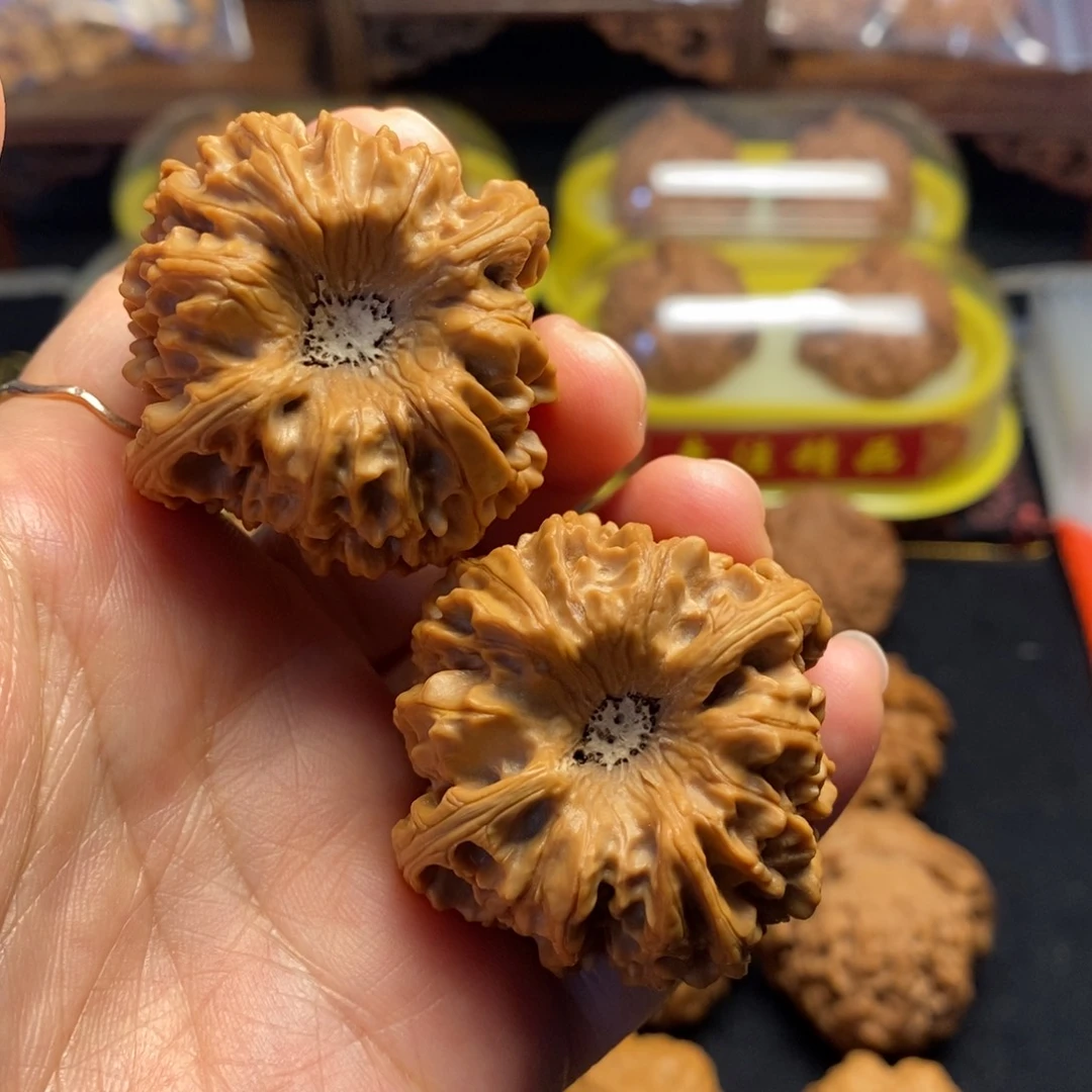 l***e把件桃核龙门涧狮子头41