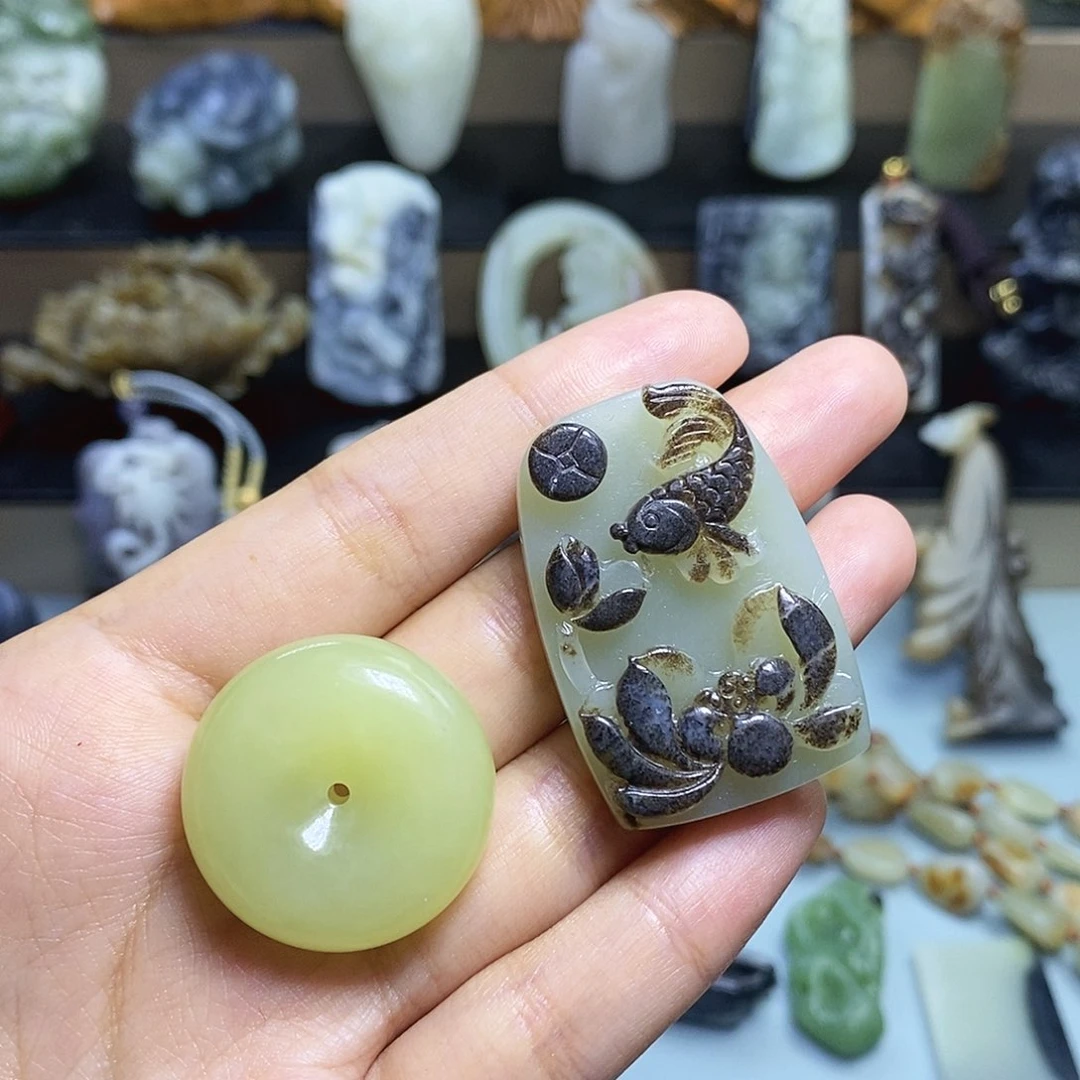 【闪购商品】颈饰未镶嵌和田玉卖****姐