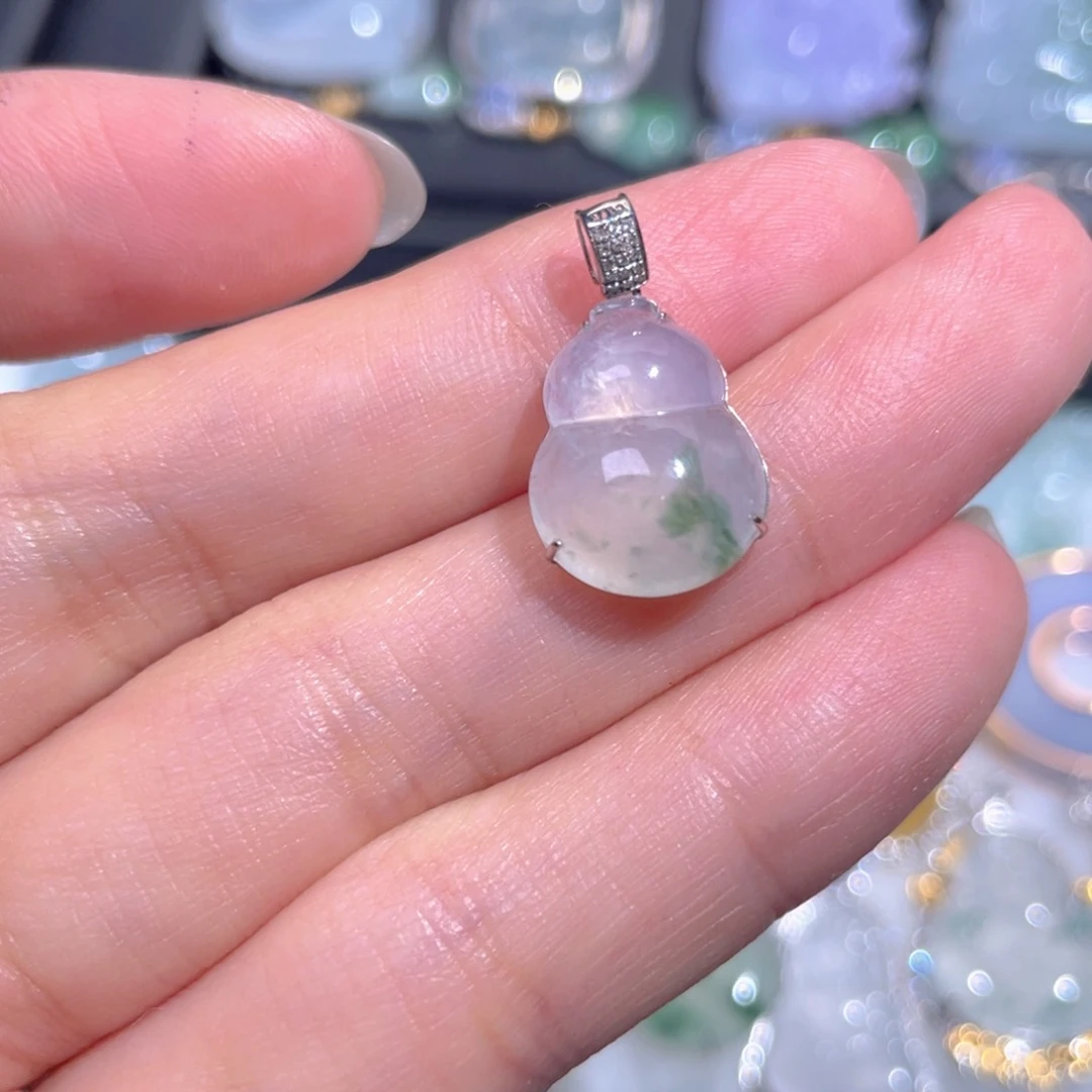 颈饰18K金镶嵌翡翠翡翠