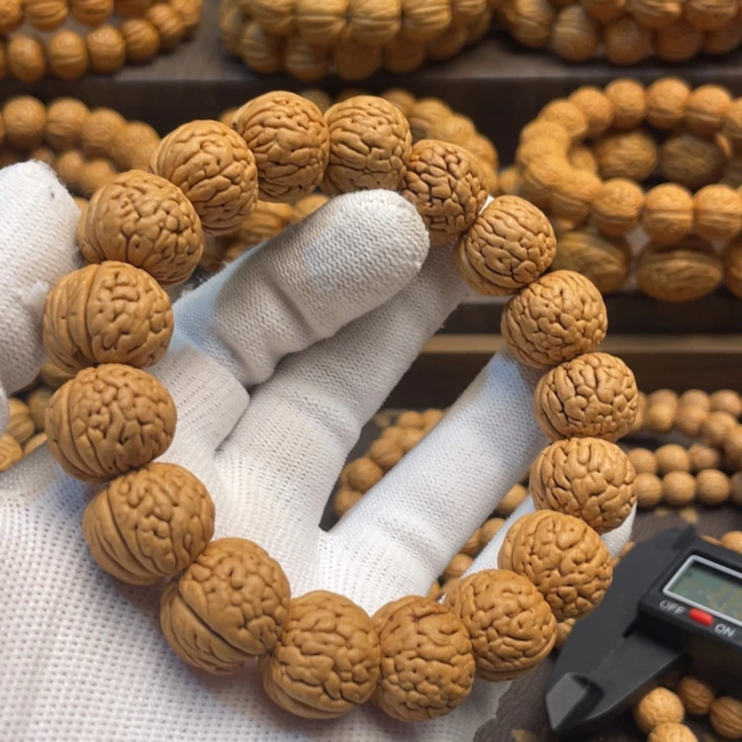 手串桃核铁扇公主