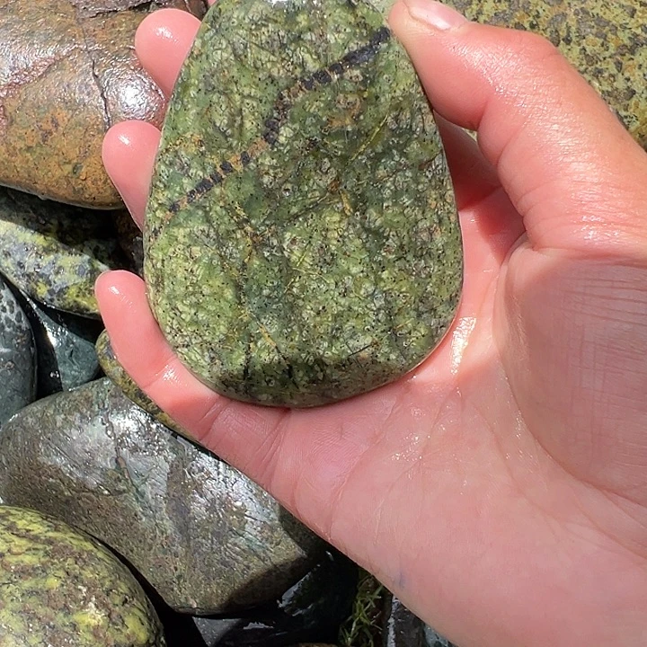 铭***卖东陵石手镯合金藏玉