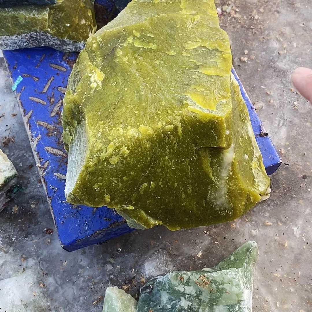 岫玉未镶嵌原石奇石摆件