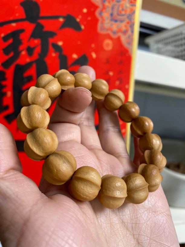 矮壮三花猴头雕刻鲨鱼手串14左右