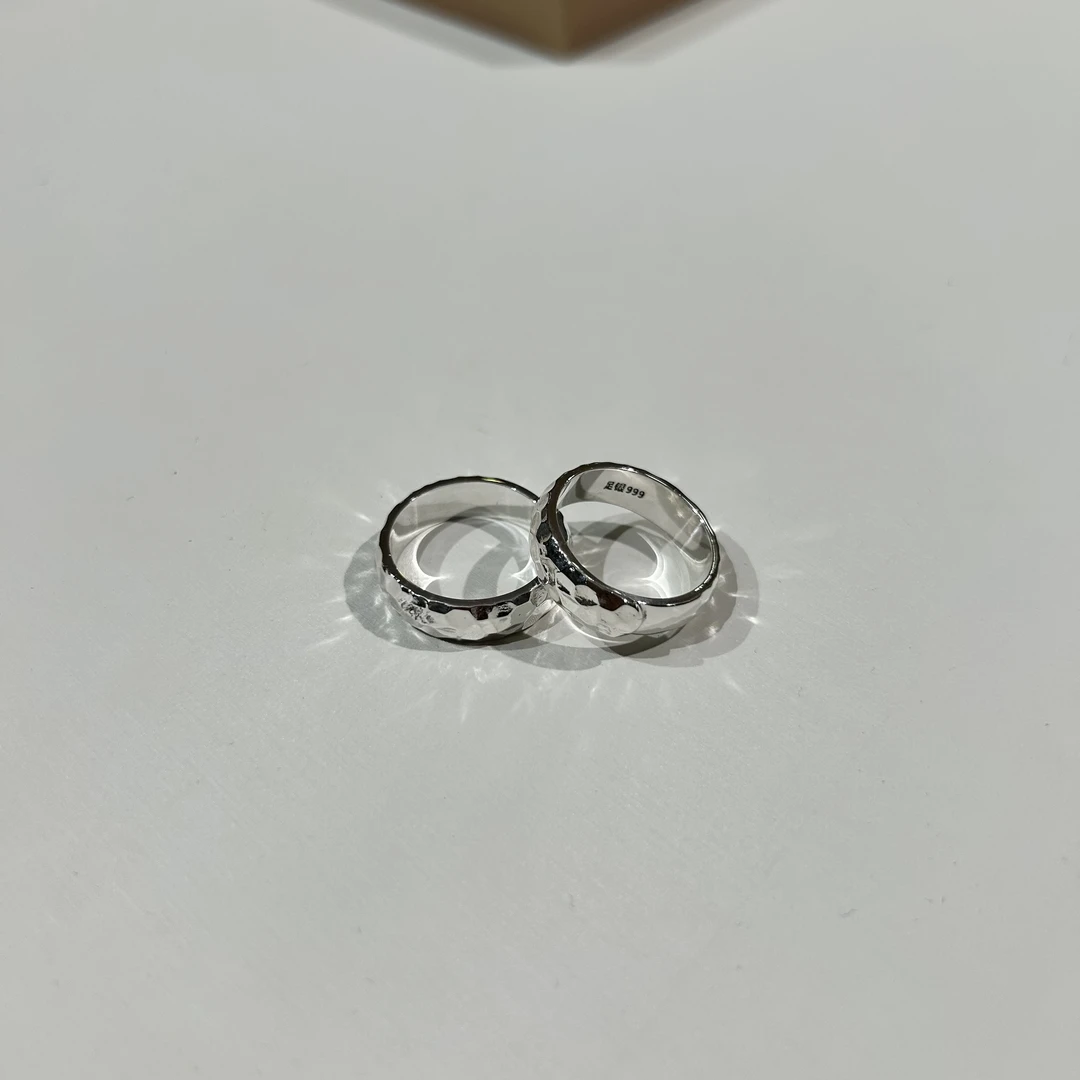 足银戒指 -锤纹推拉戒指