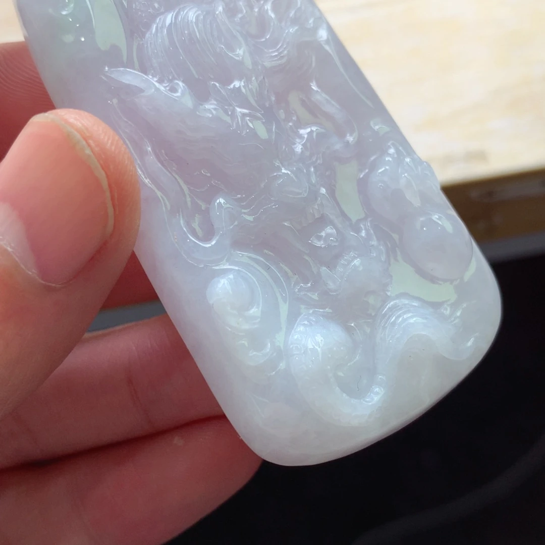 翡翠颈饰未镶嵌吊坠