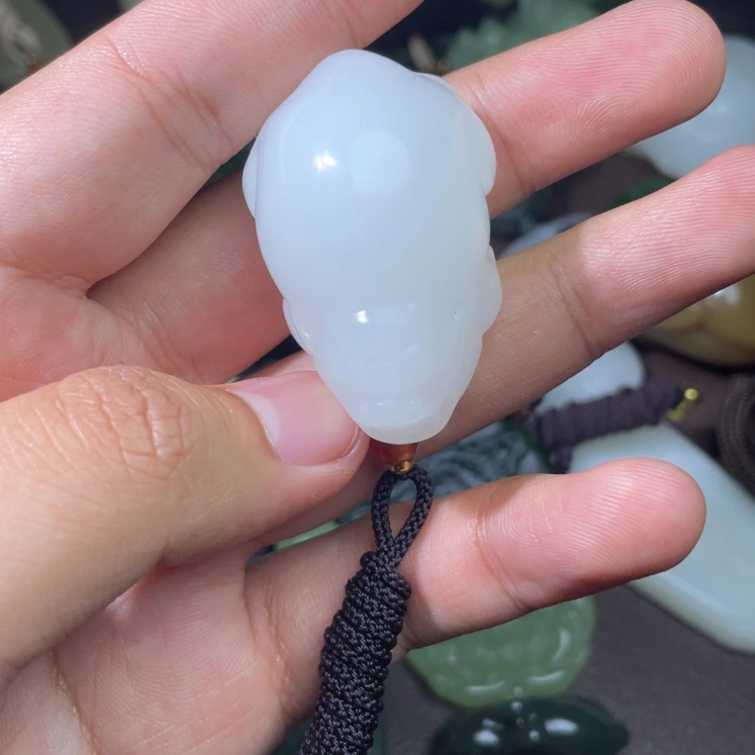 颈饰未镶嵌和田玉