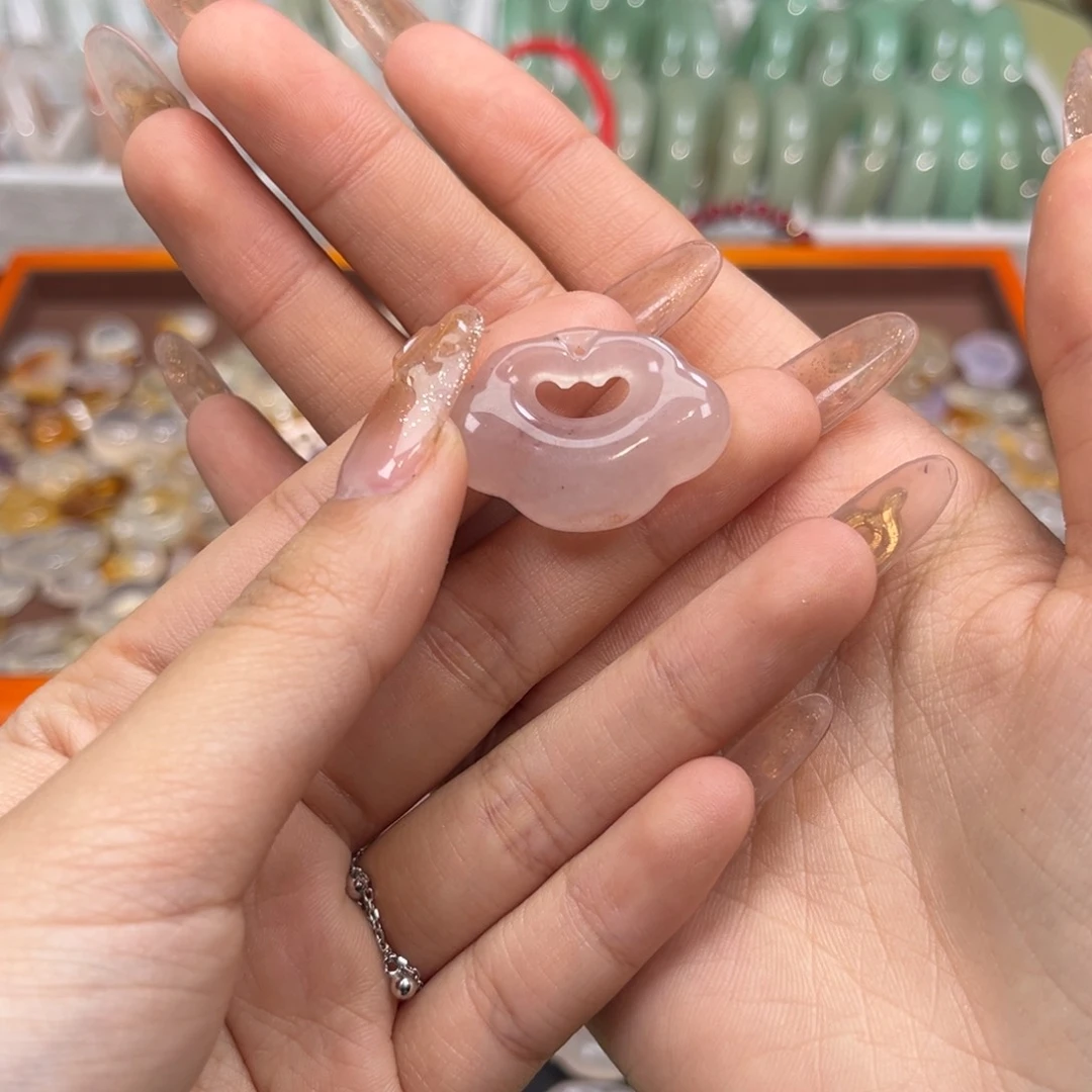 石英质玉颈饰未镶嵌1