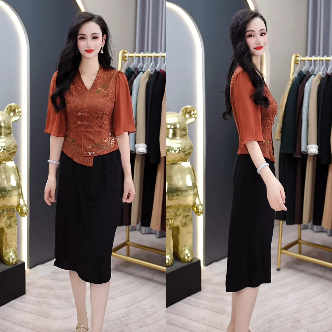 2025新款重工刺绣新中式国潮优雅撞色拼接假两件连衣裙五分袖