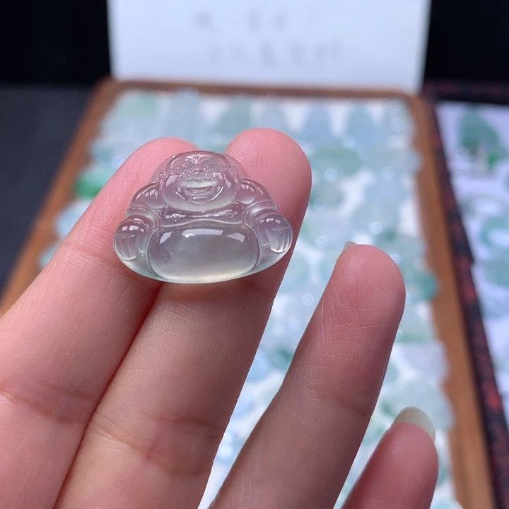 颈饰未镶嵌翡翠高冰晴底佛公