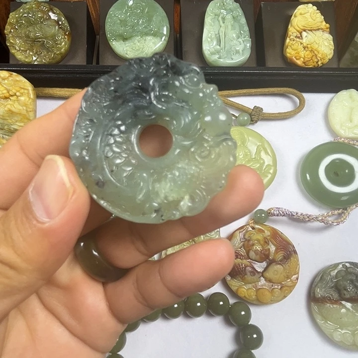 岫玉未镶嵌吊坠(不含链)