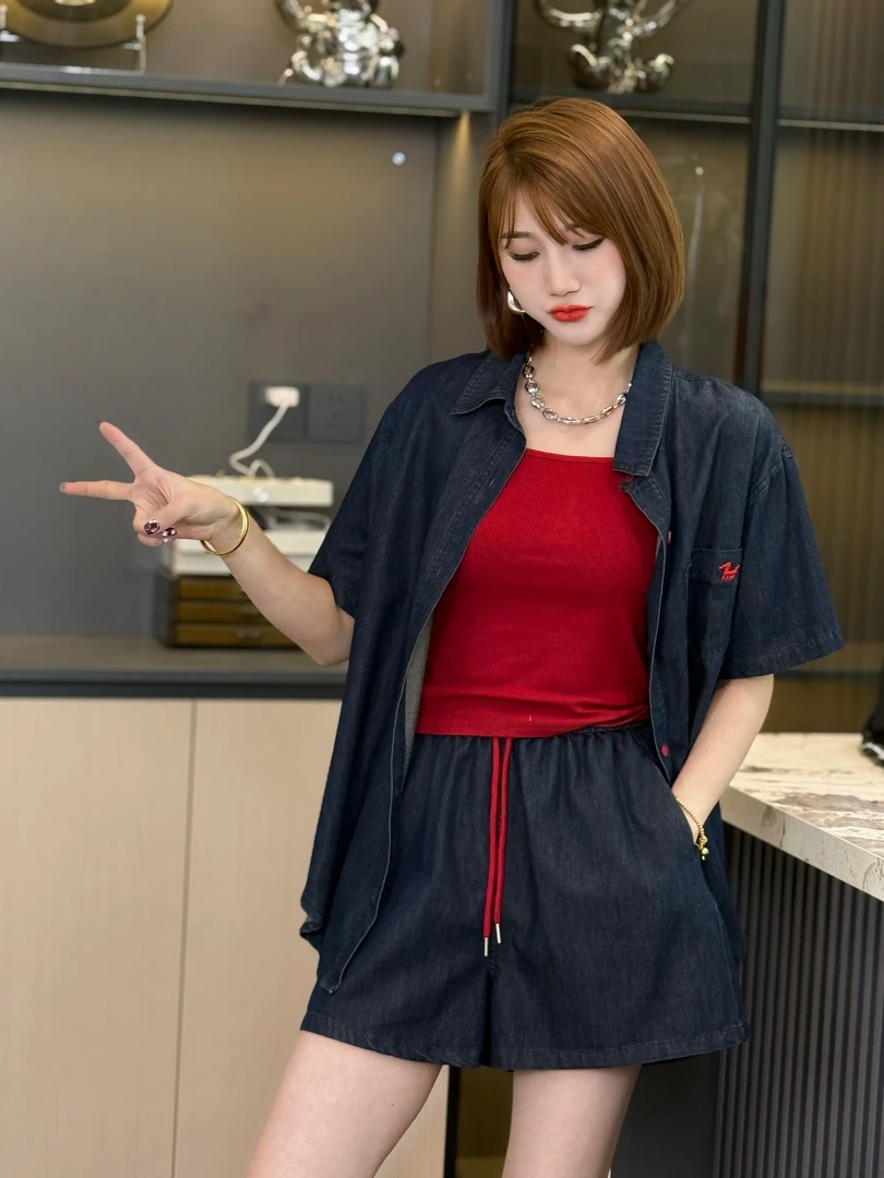 韩版休闲深蓝色三件套8853